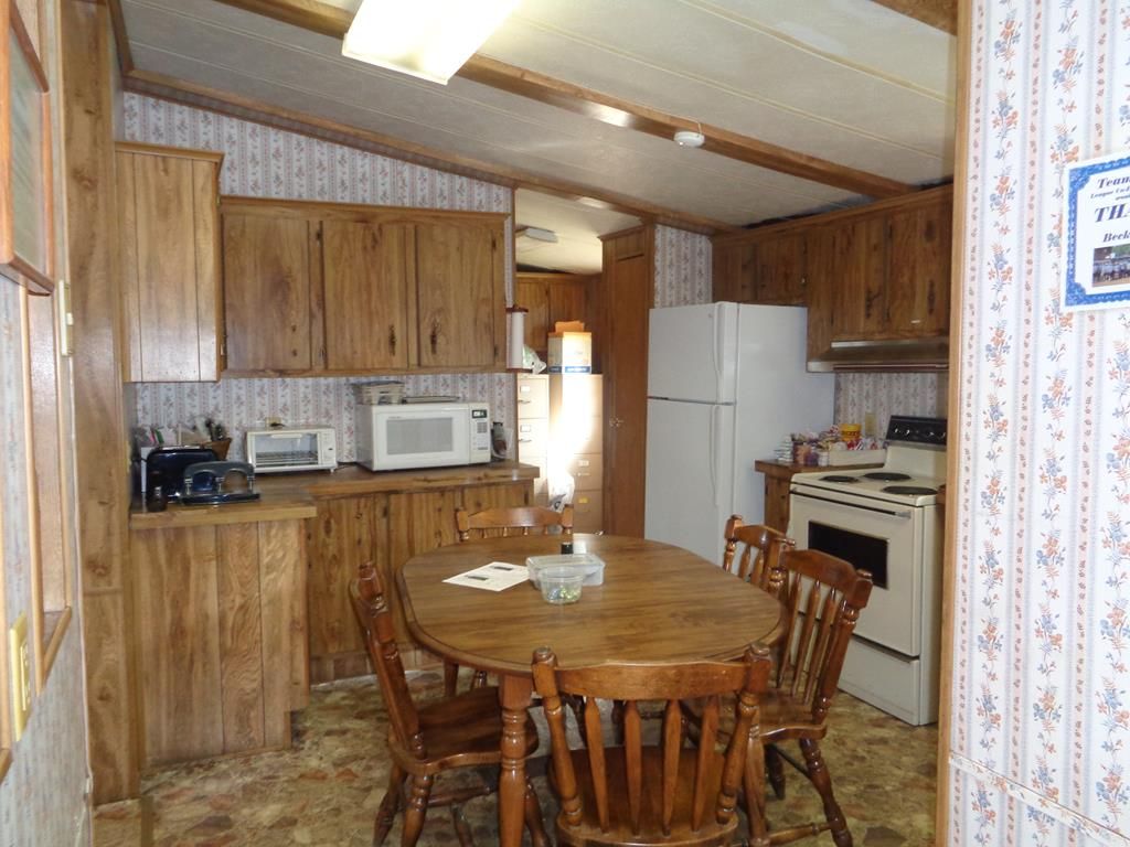 157 Willis Ave, Crab Orchard, WV 25827